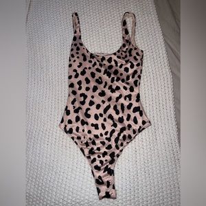 Princess Polly leopard print bodysuit size US 2 Lightly worn